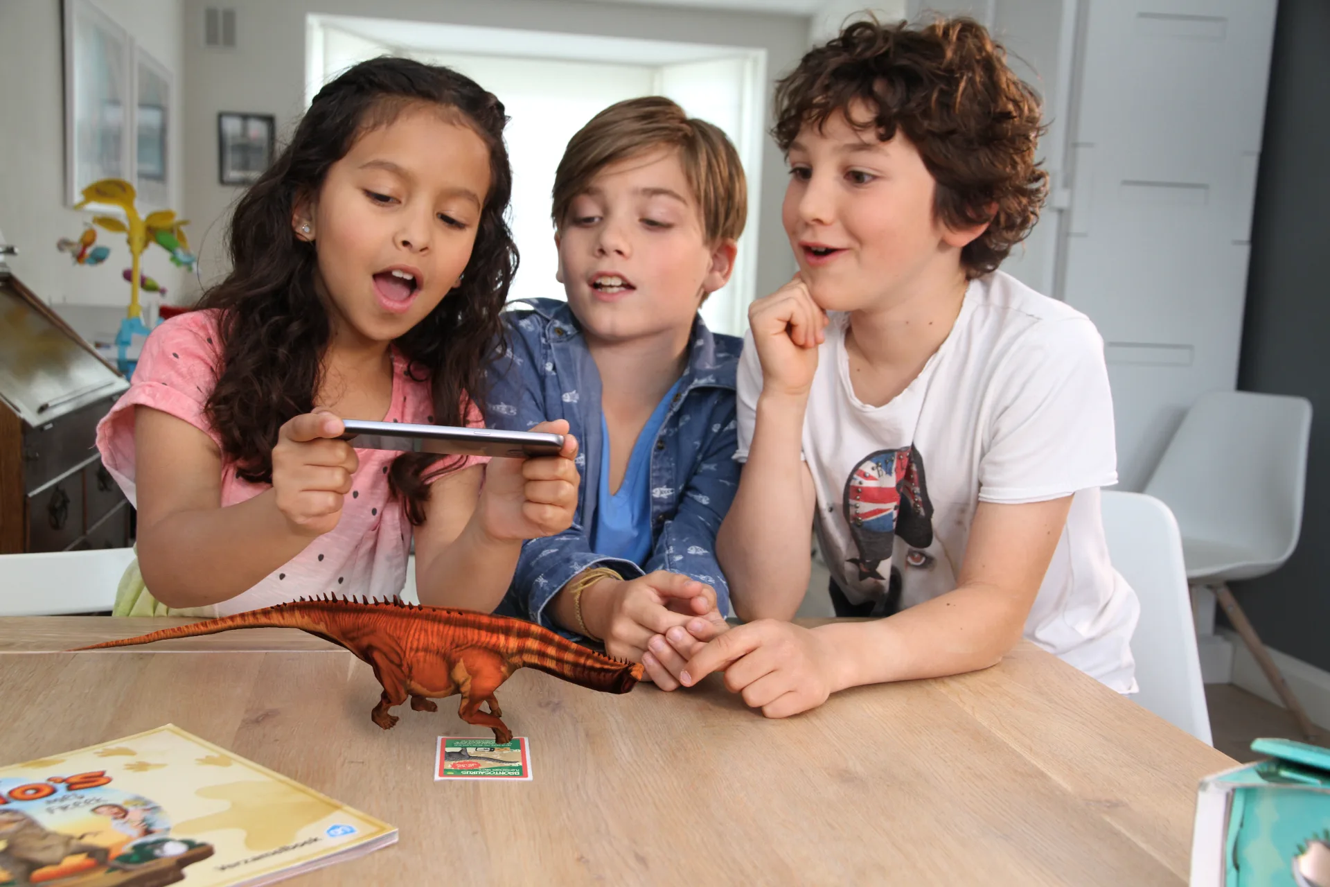 Kids playing with AH Dino's